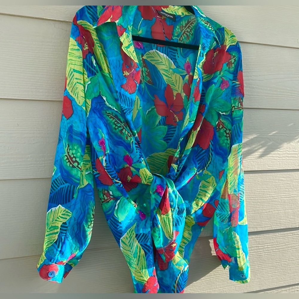 VINTAGE Tropical floral top